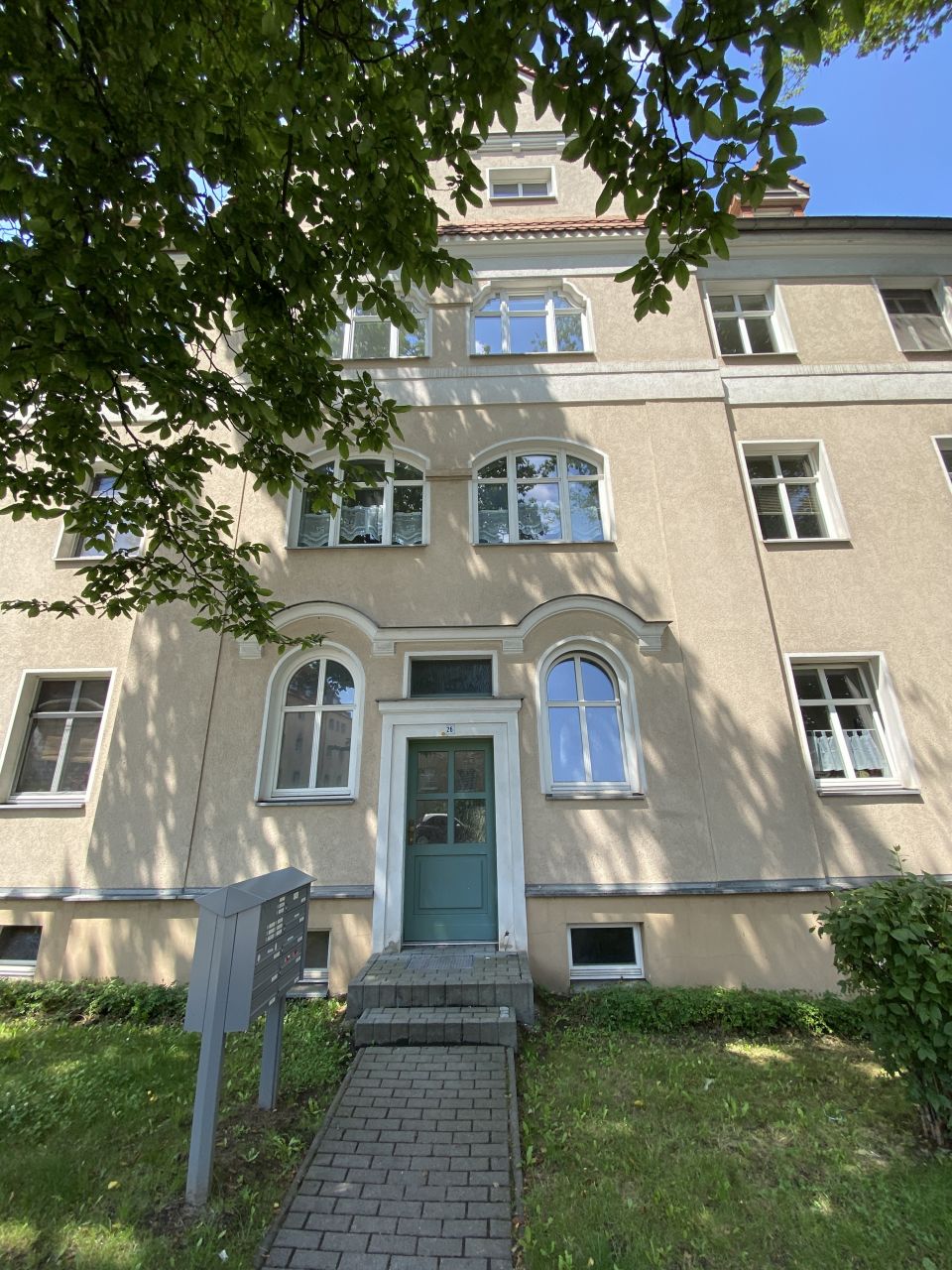 Ab 01.12.25! Marienthal, Nähe HBK! Schöne 2-Raumwhg. mit EBK, Dachterasse und Stellpl.!