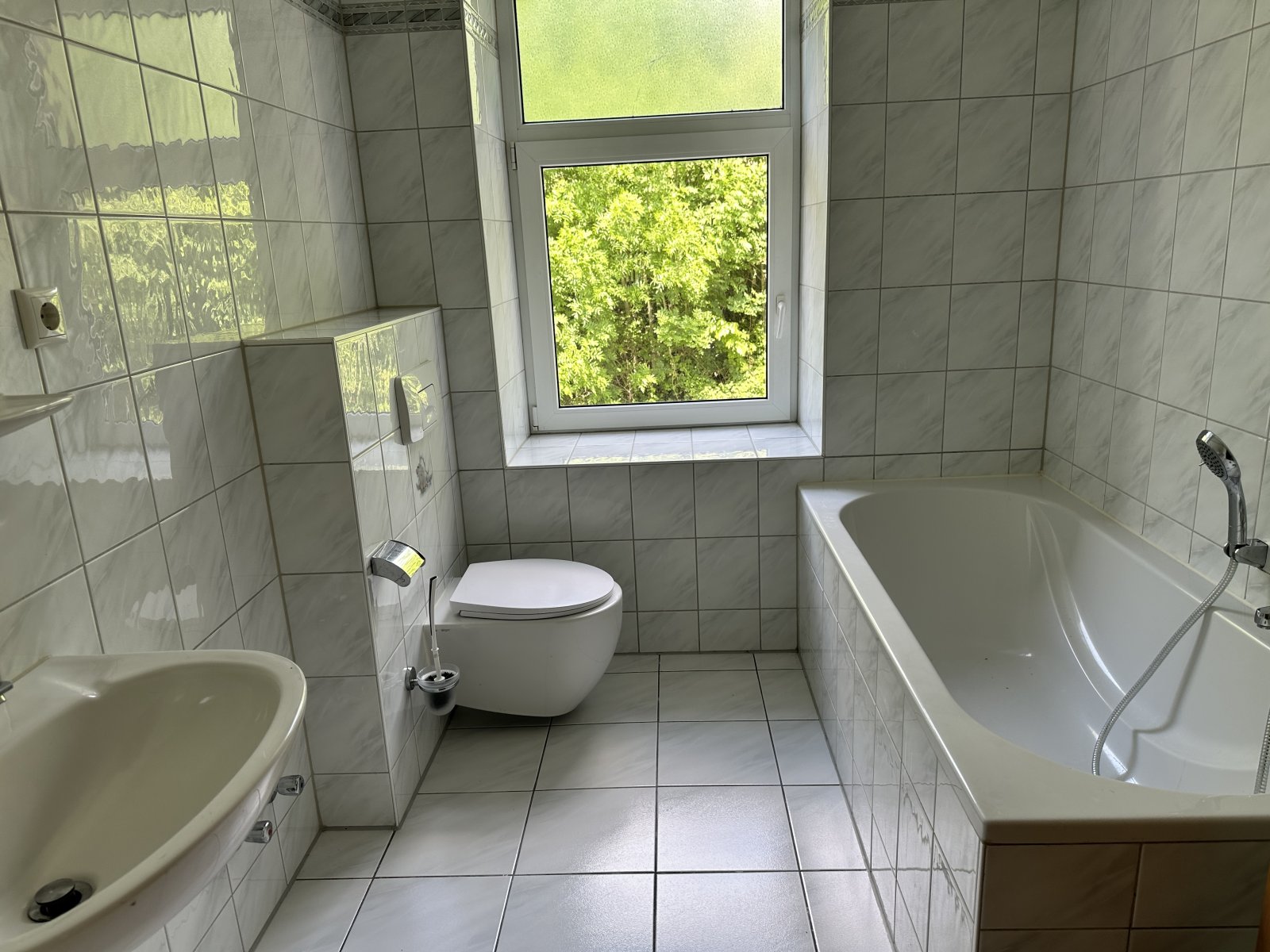 Teil vermietetes Mehrfamilienhaus in Wilkau-Haßlau!