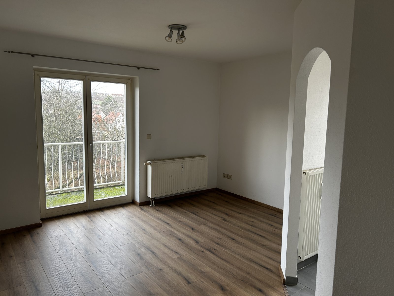 Ab 01.12.25!! Helle 1-Raum-Wohnung mit Tageslichtbad und Balkon Nähe HBK