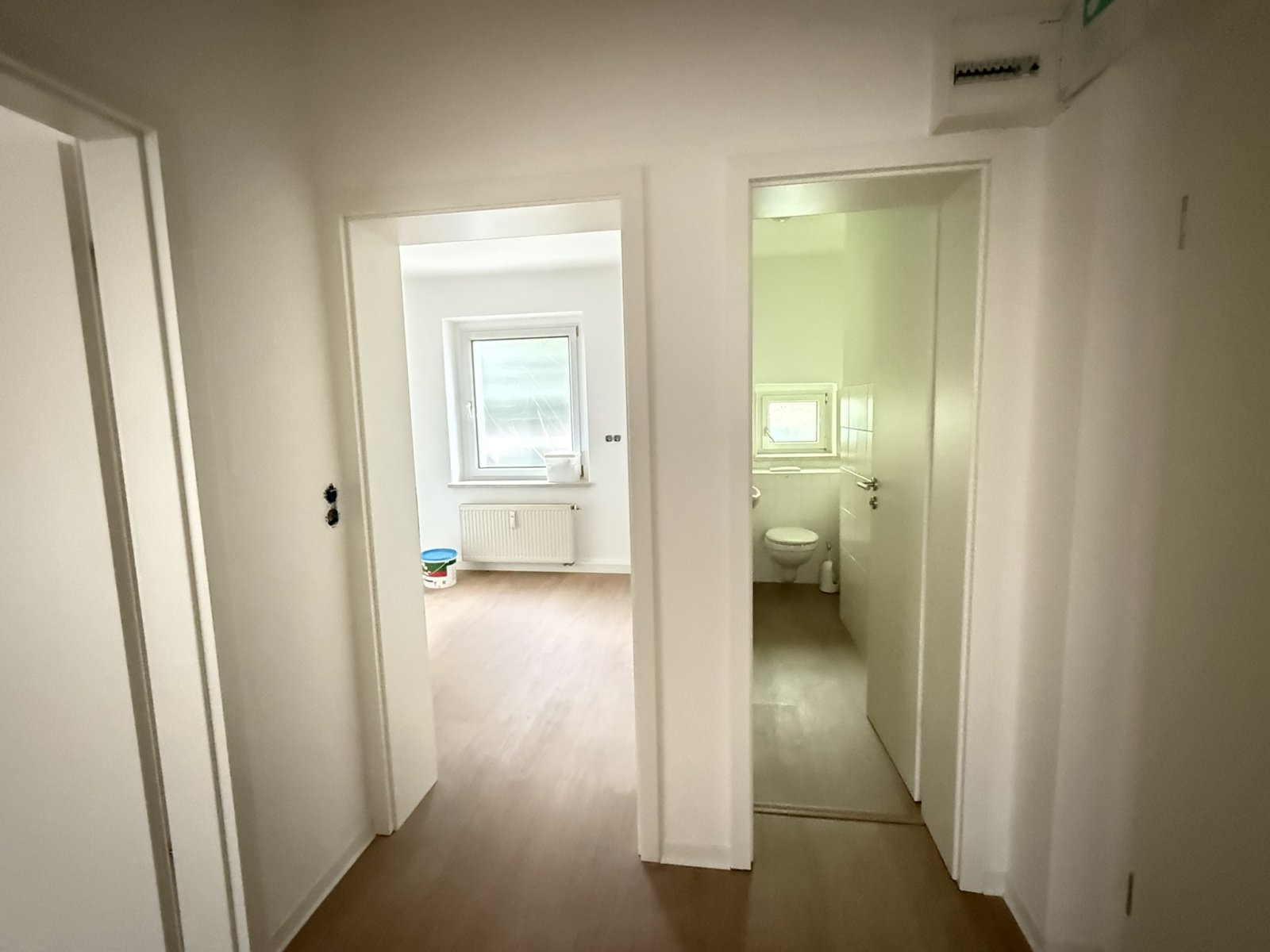 Erstbezug nach Sanierung: 2-Raumwhg. mit mgl. Gartenanteil in ruhiger Lage in Reinsdorf!