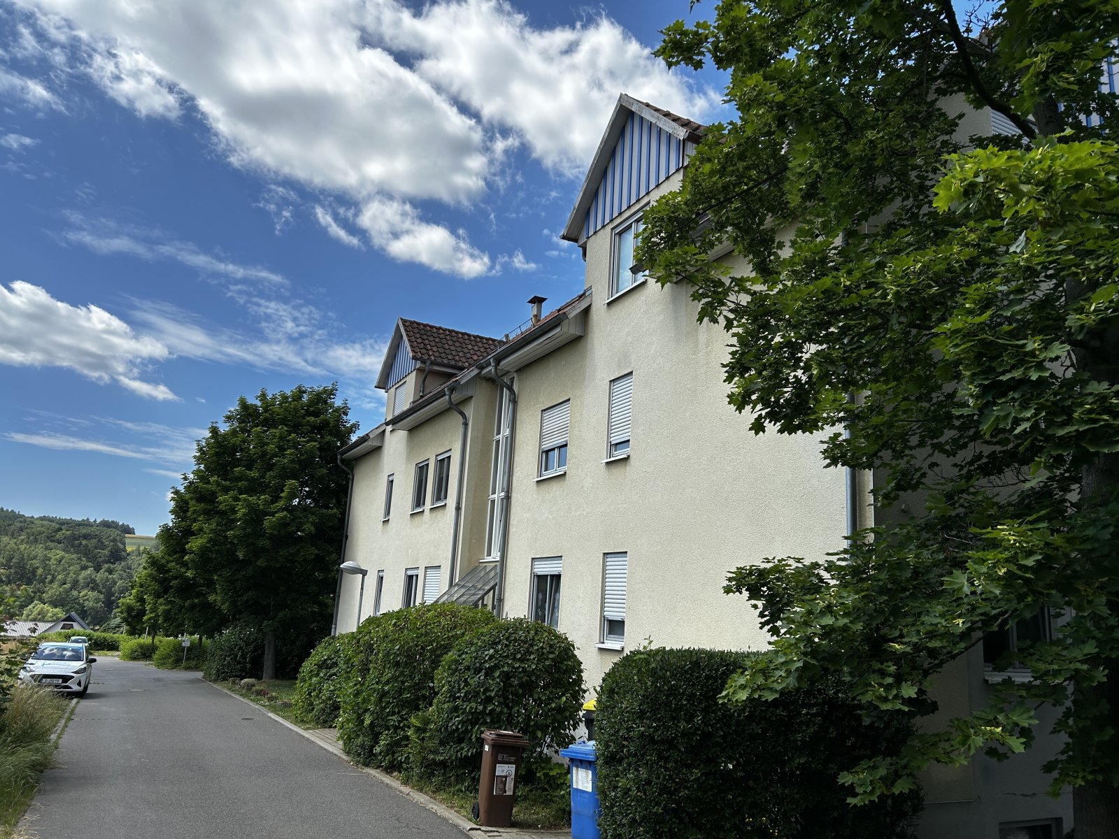 Schöne 4RW im EG, idyllische Terrasse + Gartenhof + Stellpl., Tageslicht-Küche und -Bad, vermietet!