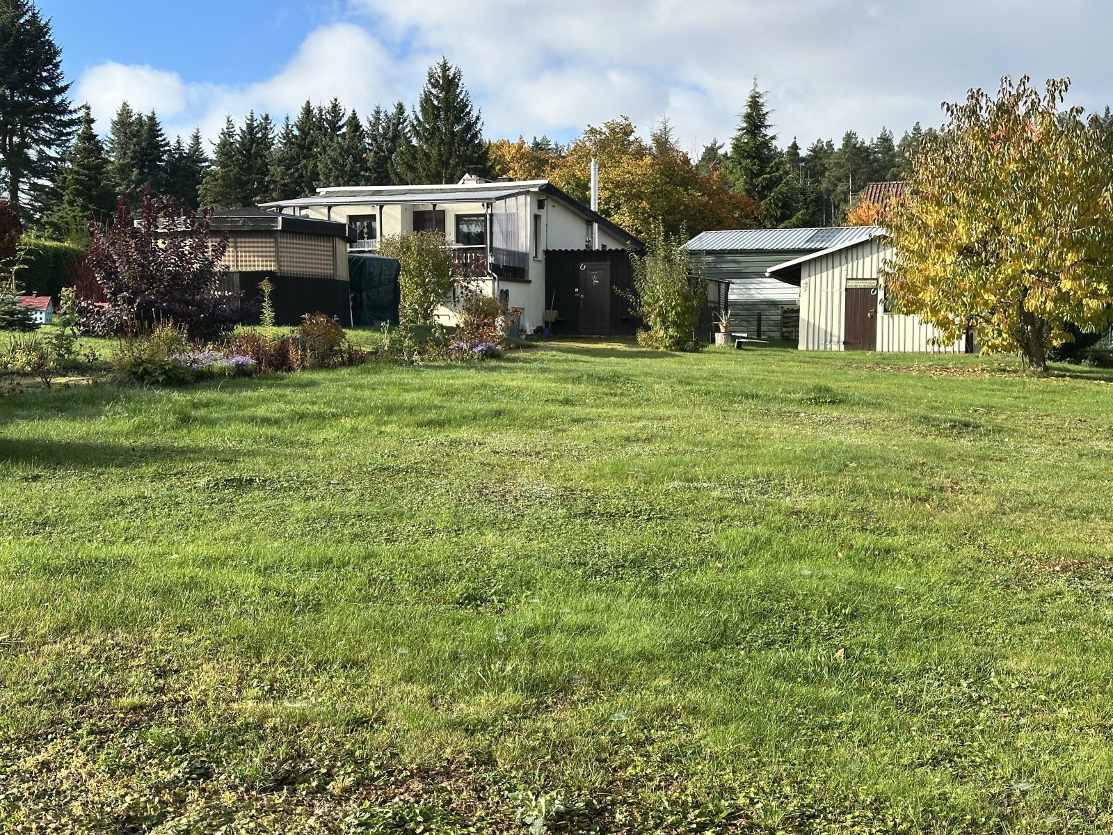 Großzügiges Baugrundstück, begehrte Lage, ohne Bauträgerbindung - in Leubnitz-Forst!