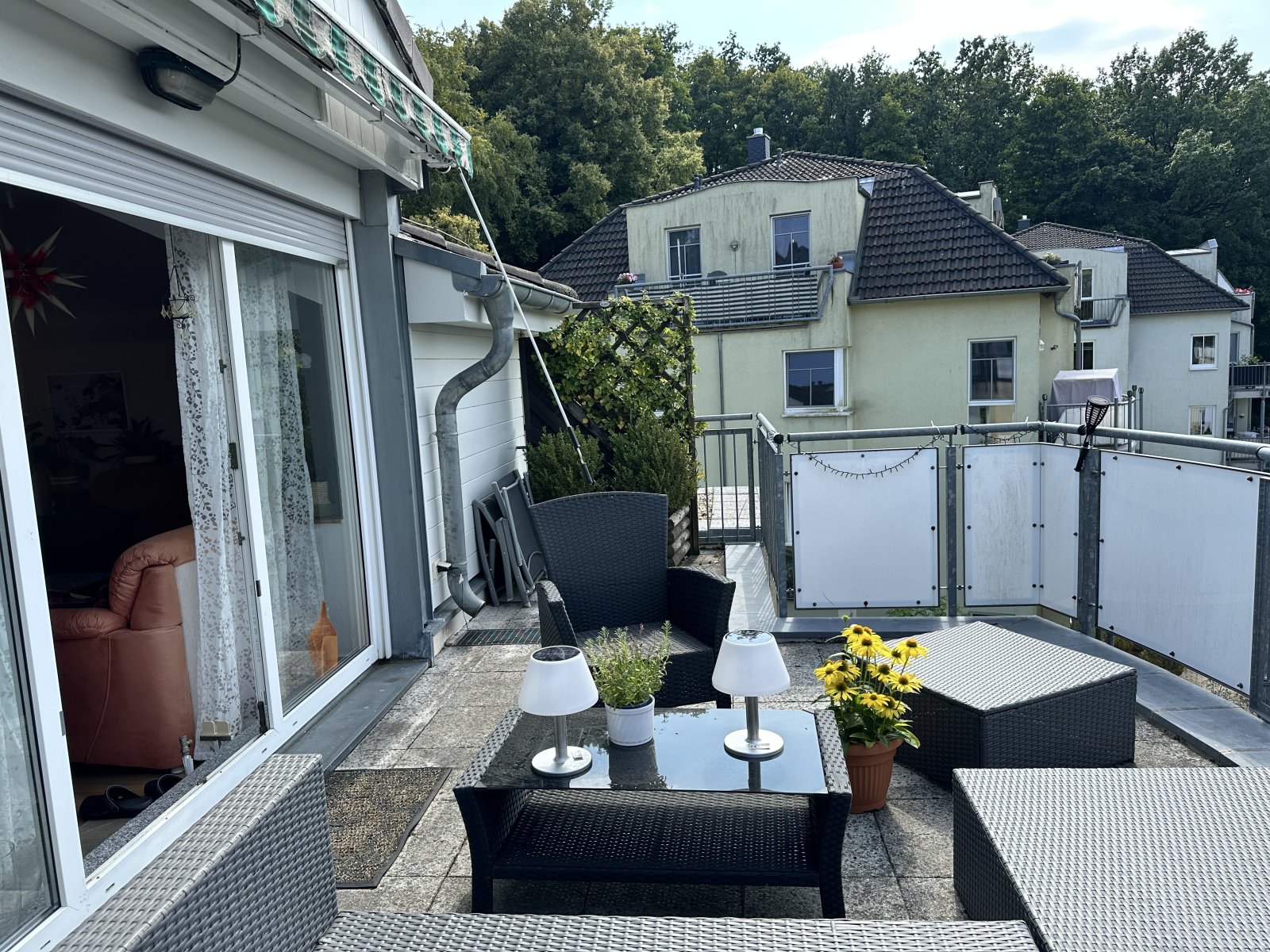 Schöne Penthousewohnung mit 3 großen Terrassen + TG-Stpl. direkt am Plauener Stadtpark!