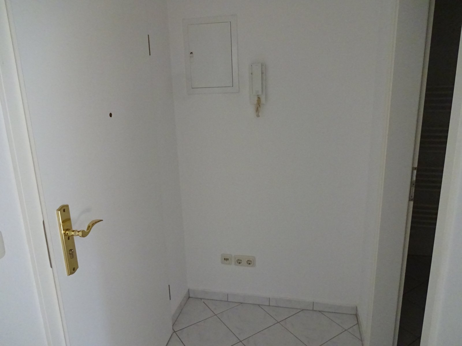 Helle 1-Raumwohnung mit Stellplatz in Marienthal! Nähe HBK!