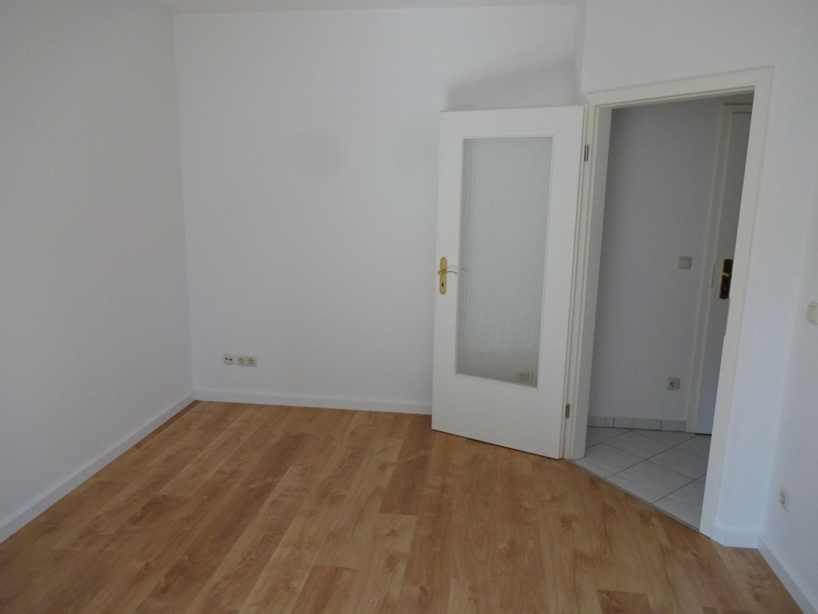 Helle 1-Raumwohnung mit Stellplatz in Marienthal! Nähe HBK!