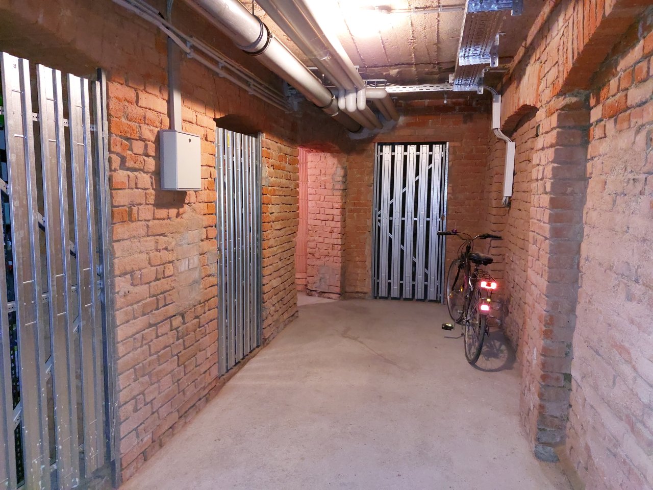 Vermietete 1,5-Raumwohnung mit EBK und Balkon in attraktiver Lage, Nähe Muldenpromenade!