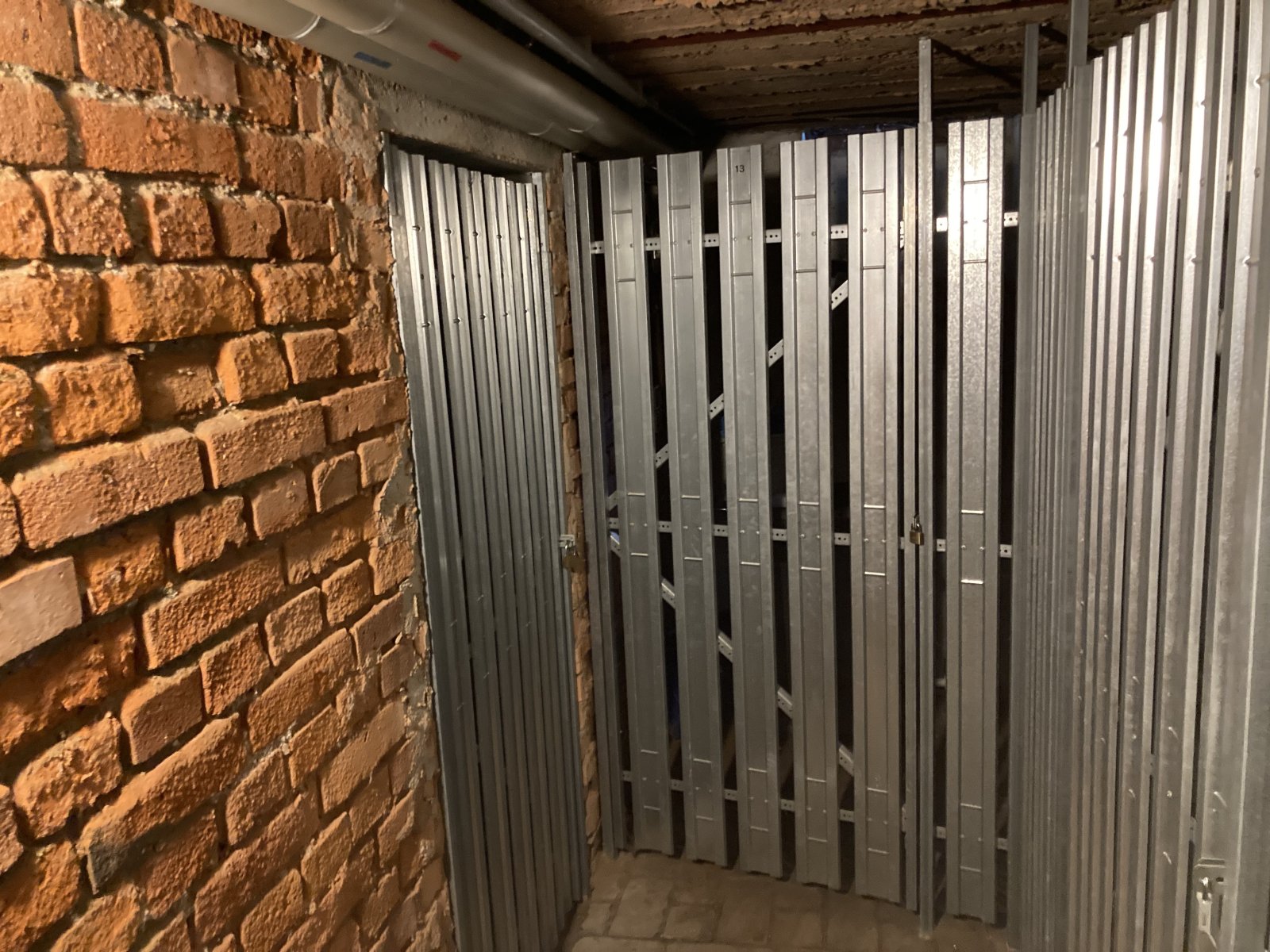 Vermietete 1,5-Raumwohnung mit EBK und Balkon in attraktiver Lage, Nähe Muldenpromenade!