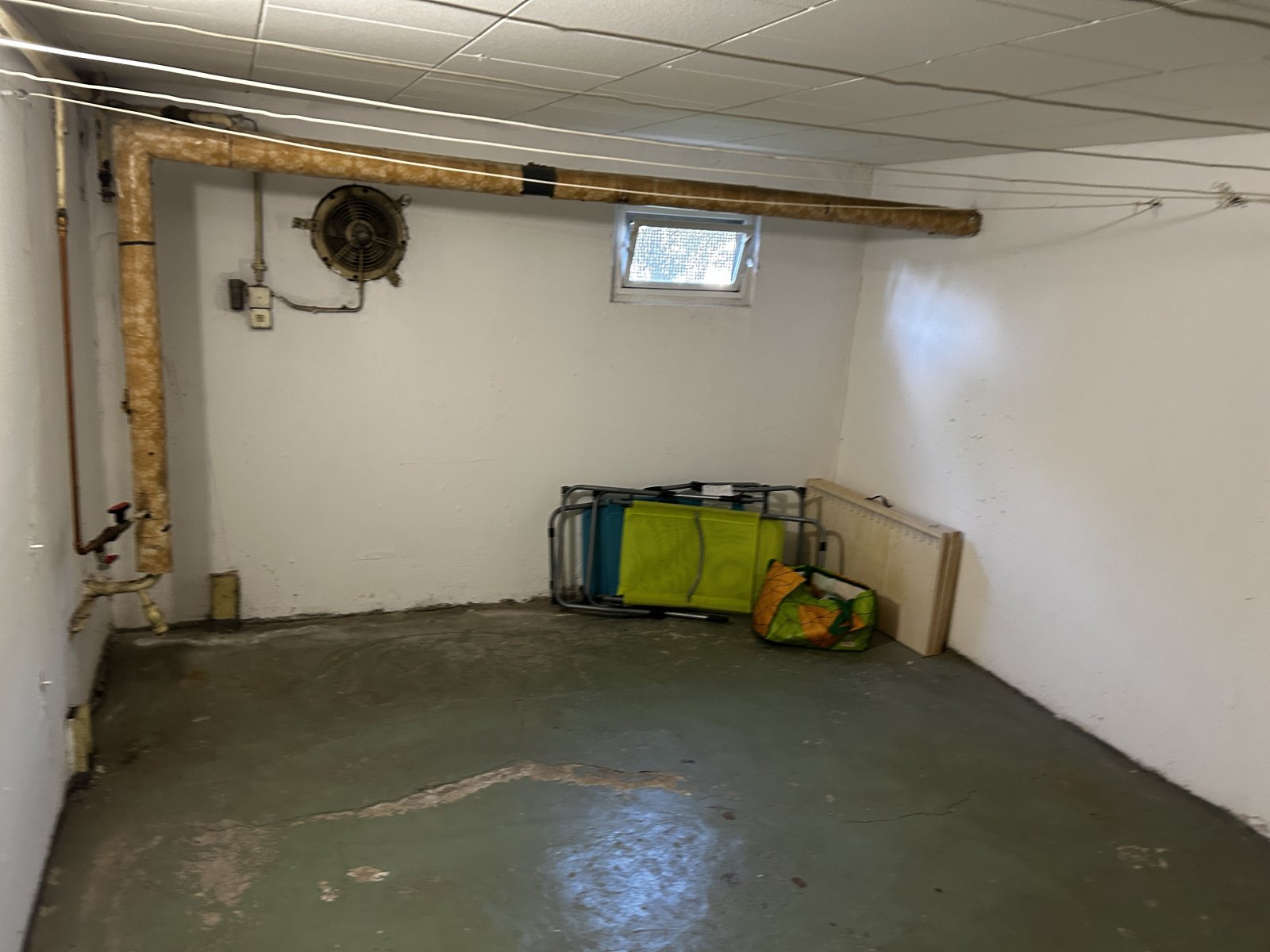 Modernisierte 3-Raum-Wohnung im 1. OG, Balkon u. Stellplatz