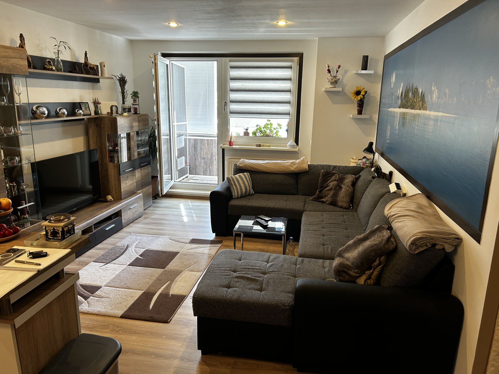 Modernisierte 3-Raum-Wohnung im 1. OG, Balkon u. Stellplatz