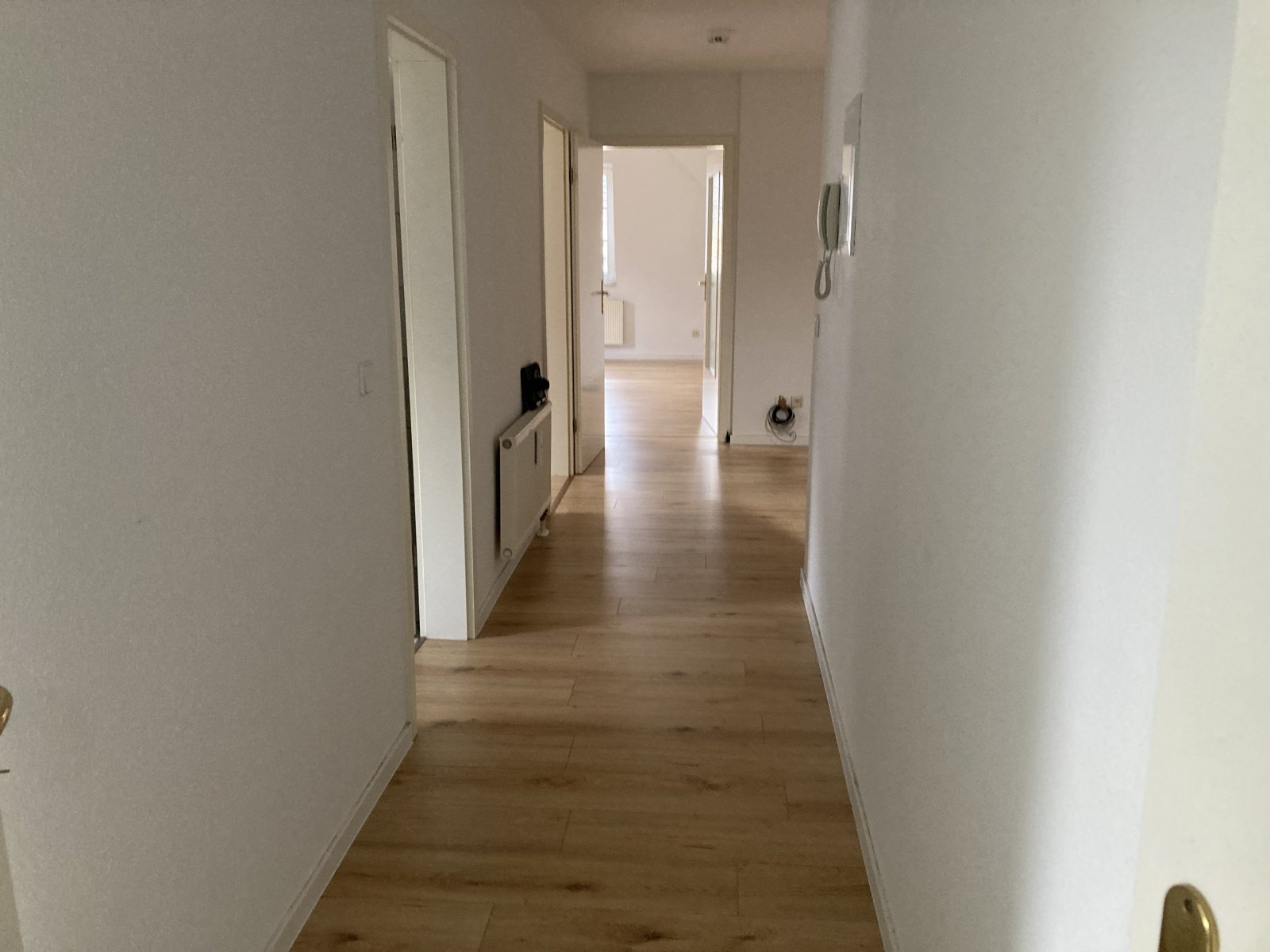 4-Raum-Maisonettewhg. mit 2 Bädern und Dachterrasse!