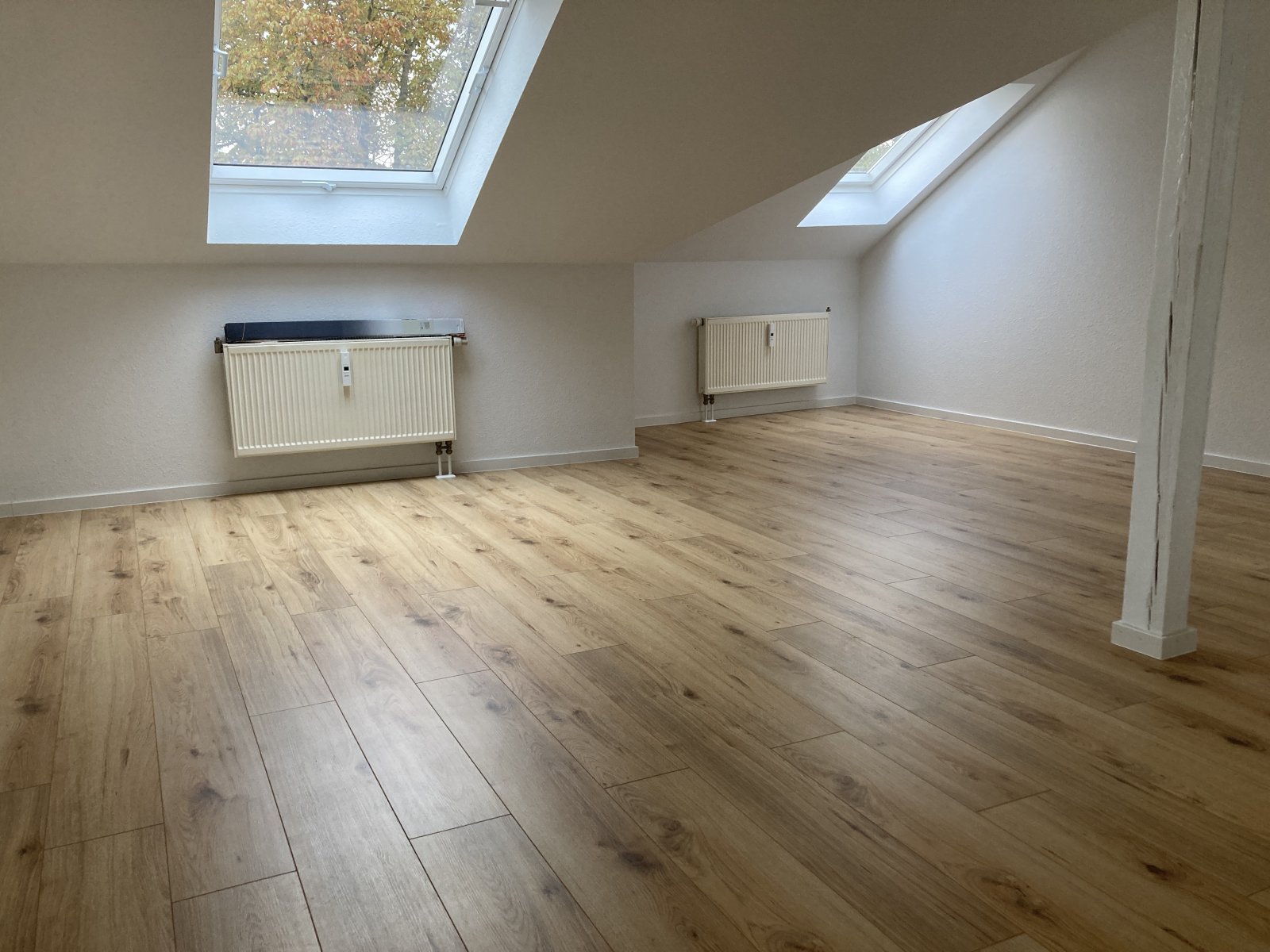 4-Raum-Maisonettewhg. mit 2 Bädern und Dachterrasse!