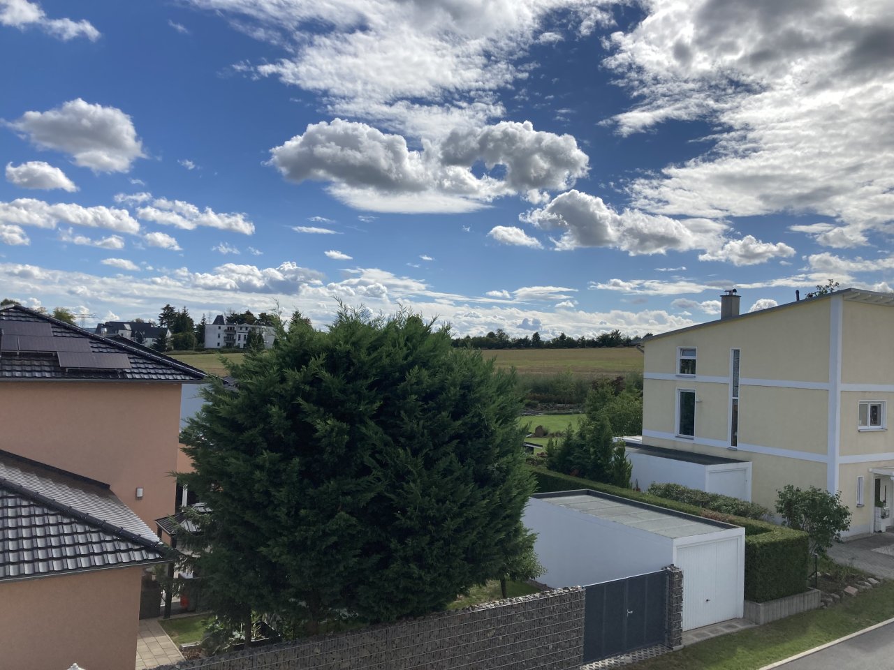 Zwickau - Weißenborn, 2-Raum-Wohnung mit Küche (optional) und Garage! 5 Minuten zum Stadtwald