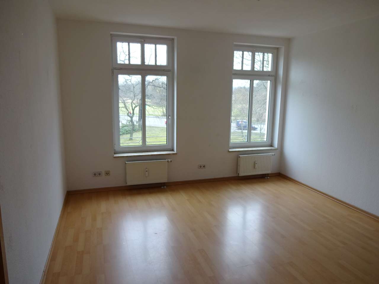 Vermietete 2-Raumwohnung mit kleiner EBK und Stpl. in Stadtvilla! Zentrumsnah; Nähe Schwanenteich!