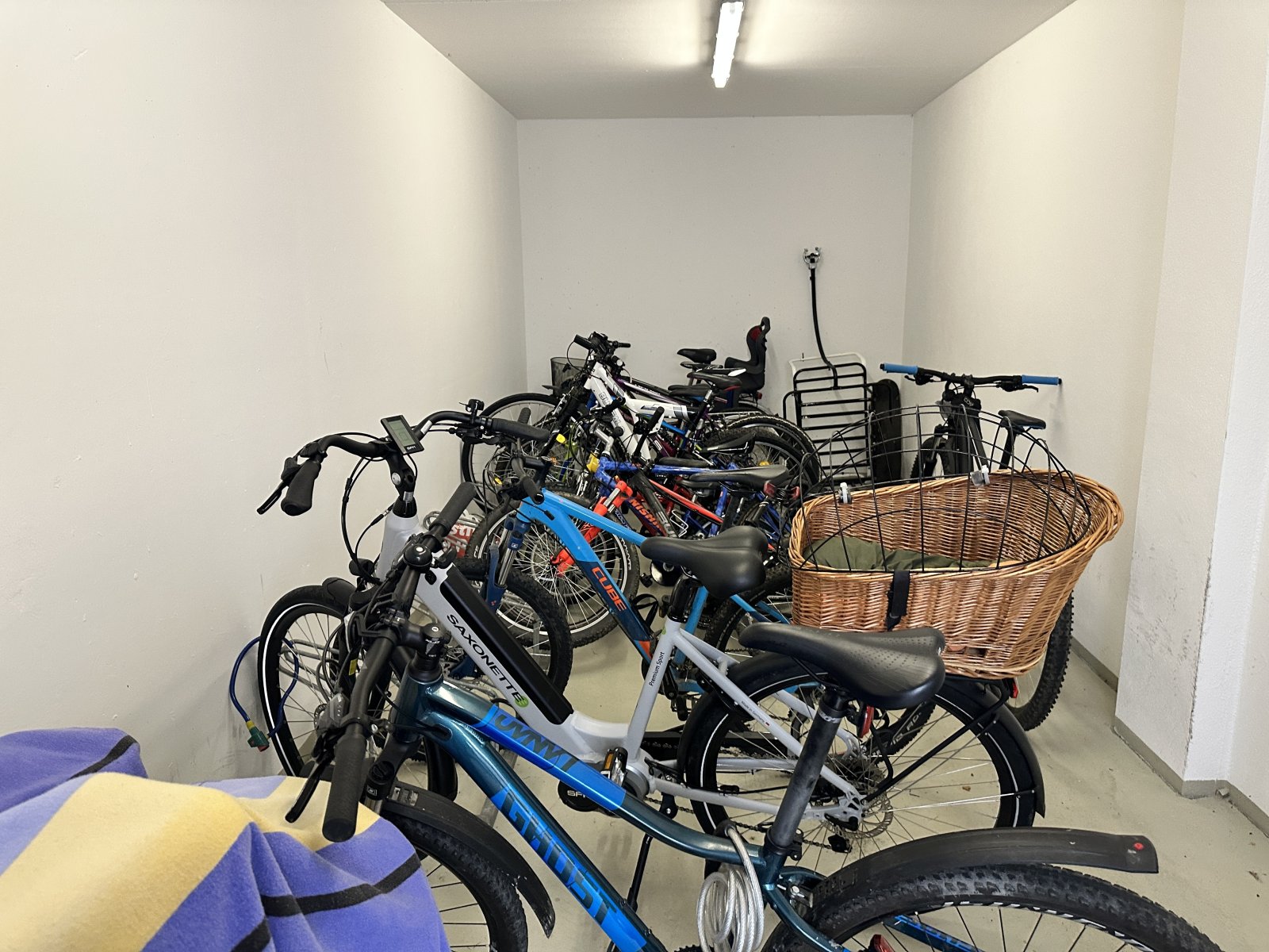 Wohnungspaket in Plauen! 2 x vermietete 2,5-Raum-Maisonettewhg. mit Stpl. / Carport!