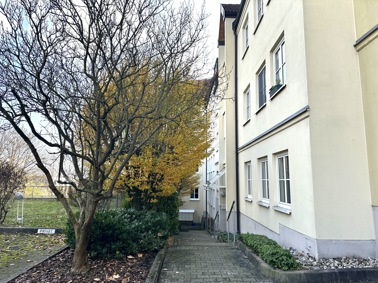 Wohnungspaket in Plauen! 2 x vermietete 2,5-Raum-Maisonettewhg. mit Stpl. / Carport!