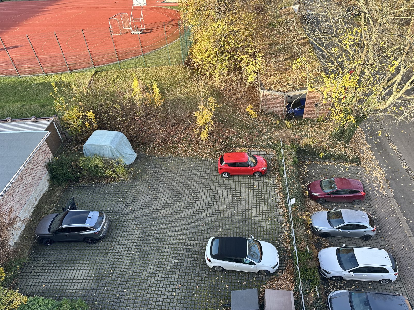 Zentrumsnahe Büroeinheit mit 9 Stellpl., Teeküche & Gäste-WC in Auerbach/V.! Leerstand!