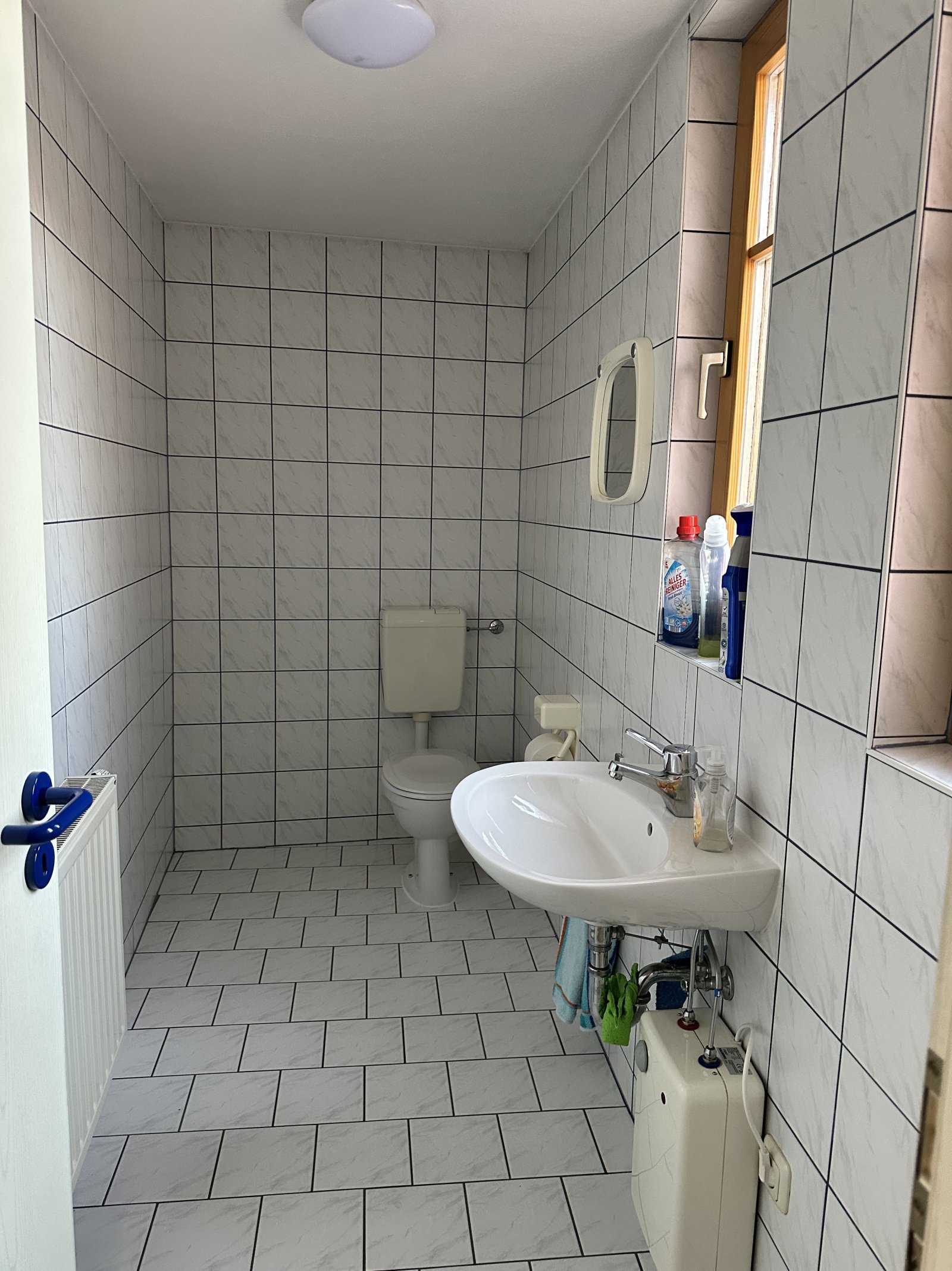 Zentrumsnahe Büroeinheit mit 9 Stellpl., Teeküche & Gäste-WC in Auerbach/V.! Leerstand!