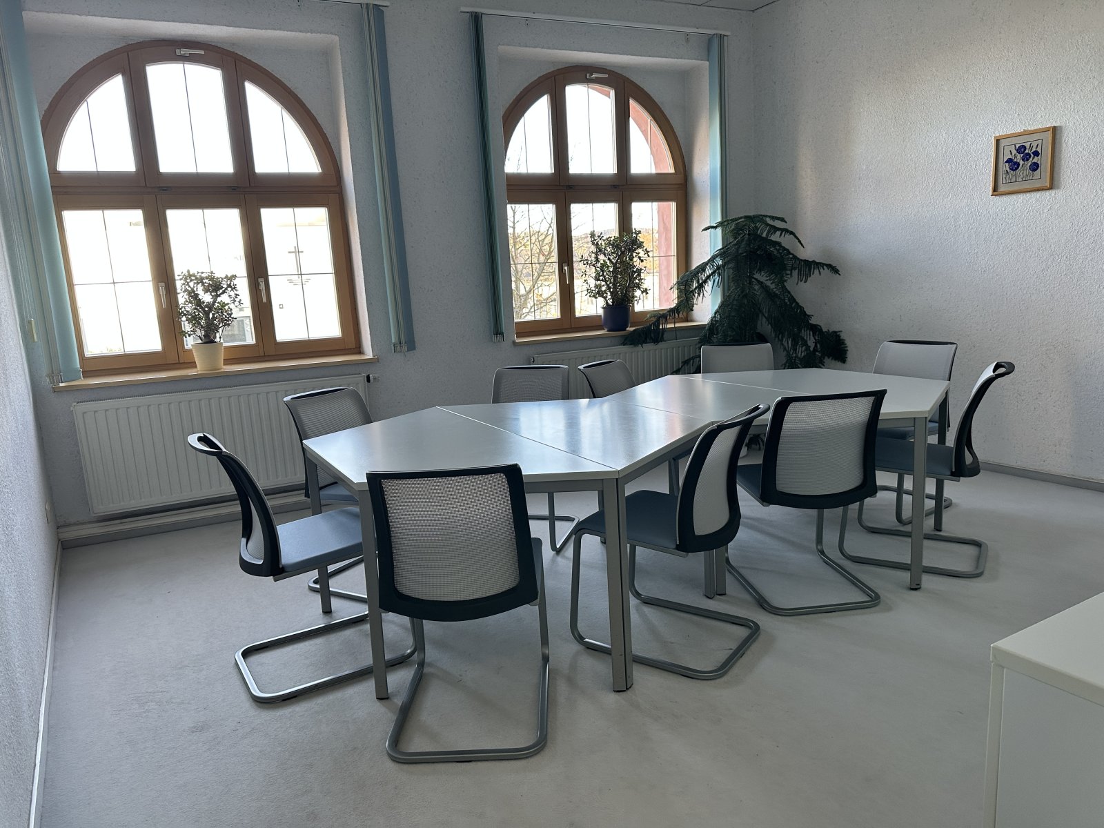 Zentrumsnahe Büroeinheit mit 9 Stellpl., Teeküche & Gäste-WC in Auerbach/V.! Leerstand!