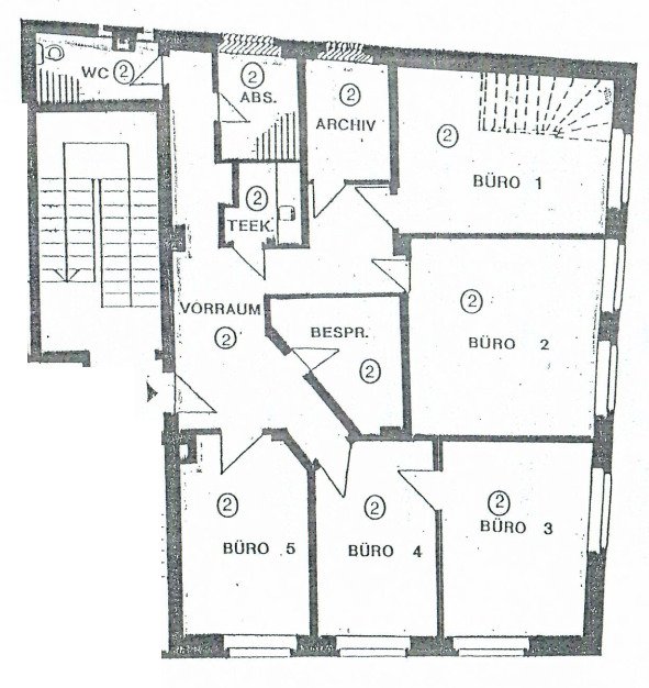 Zentrumsnahe Büroeinheit mit 9 Stellpl., Teeküche & Gäste-WC in Auerbach/V.! Leerstand!