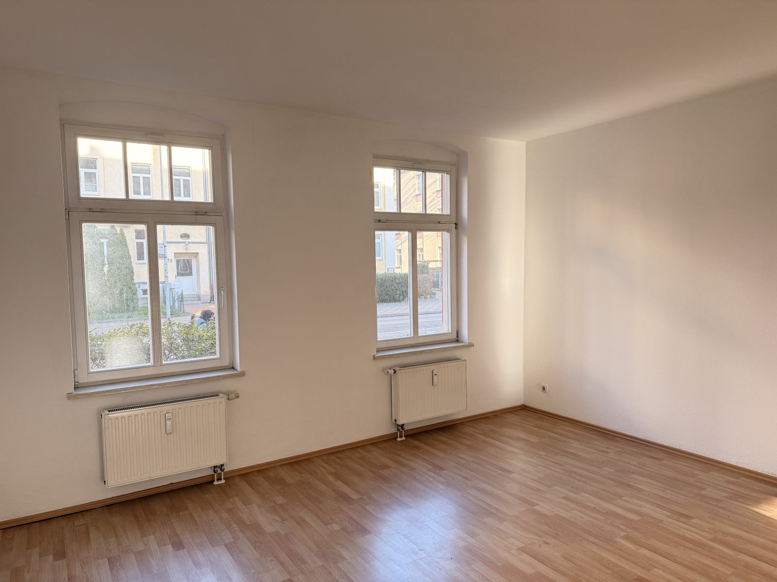 Zentrumsnahe 2-Raumwohnung mit Balkon! Leer ab 1.1.26!