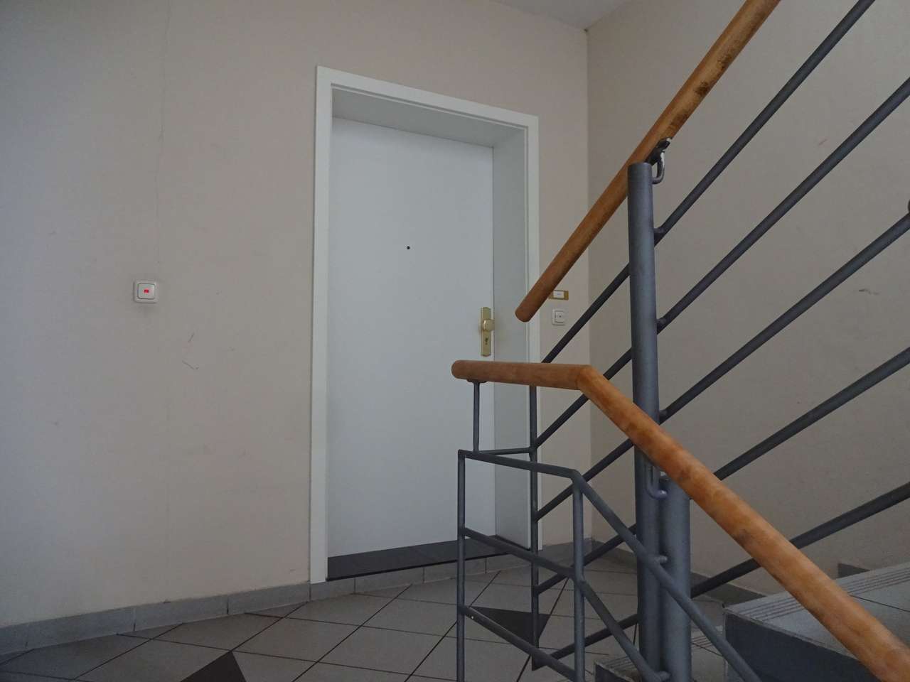 Vermietete 2-Raum DG-Wohnung mit Balkon und Stellplatz in Marienthal!