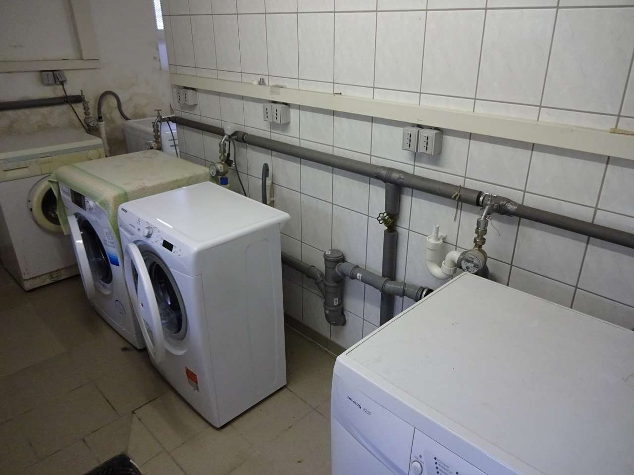 Vermietete 2-Raum DG-Wohnung mit Balkon und Stellplatz in Marienthal!