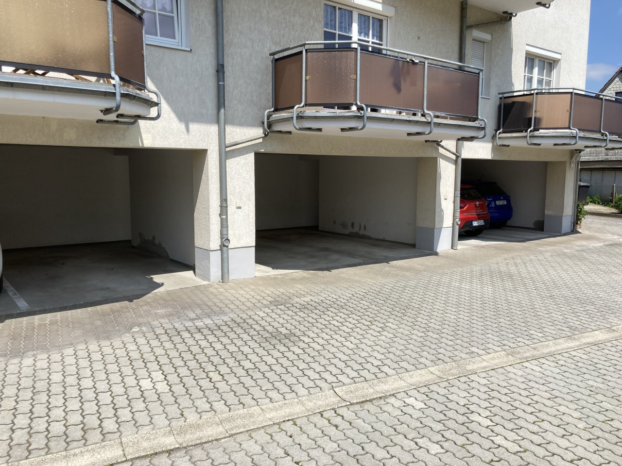 Erstbezug! Fraureuth; Schöne frisch renovierte 3-Zimmer Dachgeschosswohnung mit Balkon!