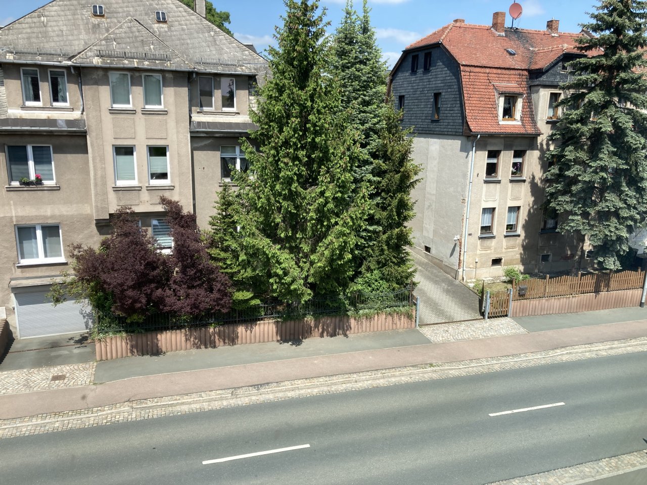 Erstbezug! Fraureuth; Schöne frisch renovierte 3-Zimmer Dachgeschosswohnung mit Balkon!