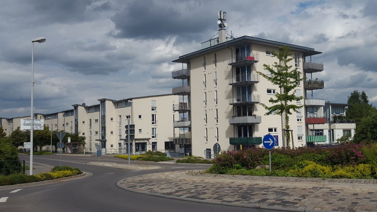 Moderne 2-Raum-Wohnung mit großer Dachterrasse und TG-Stellplatz! Vermietet!