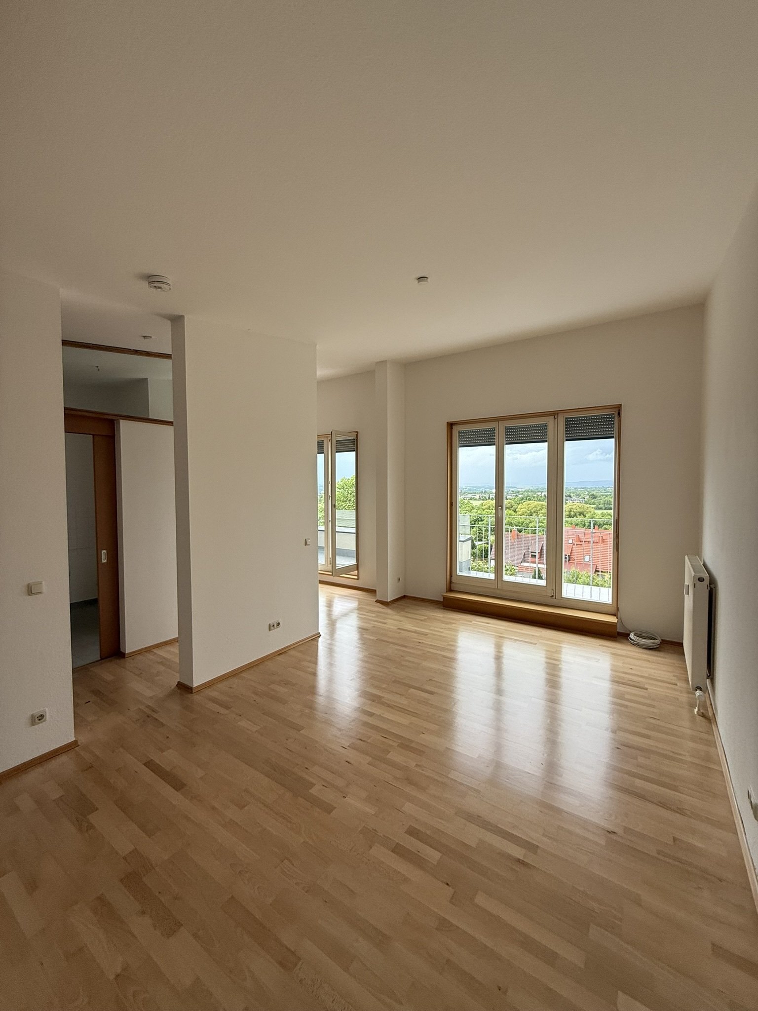 Moderne 2-Raum-Wohnung mit großer Dachterrasse und TG-Stellplatz! Vermietet!