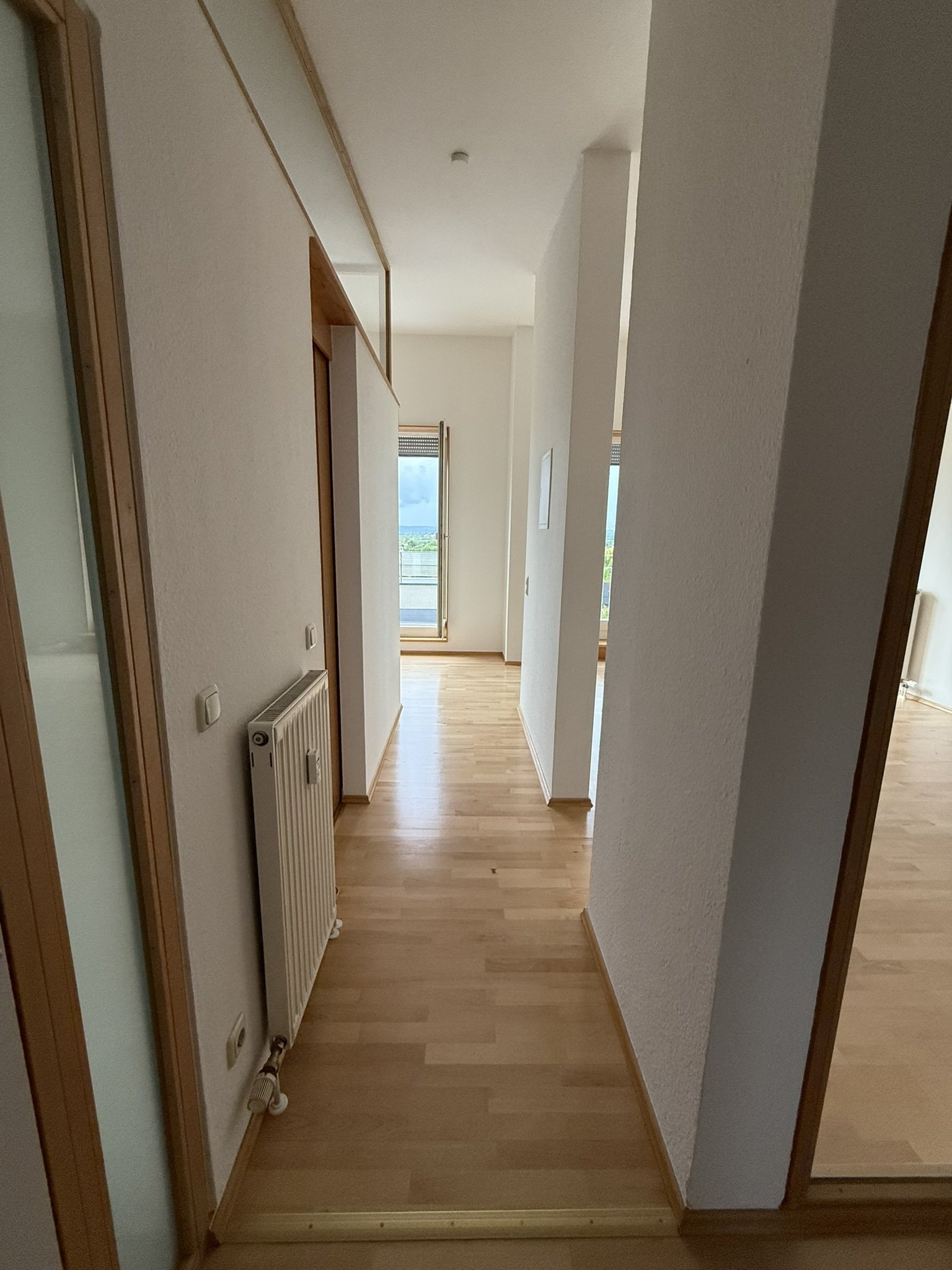 Moderne 2-Raum-Wohnung mit großer Dachterrasse und TG-Stellplatz! Vermietet!