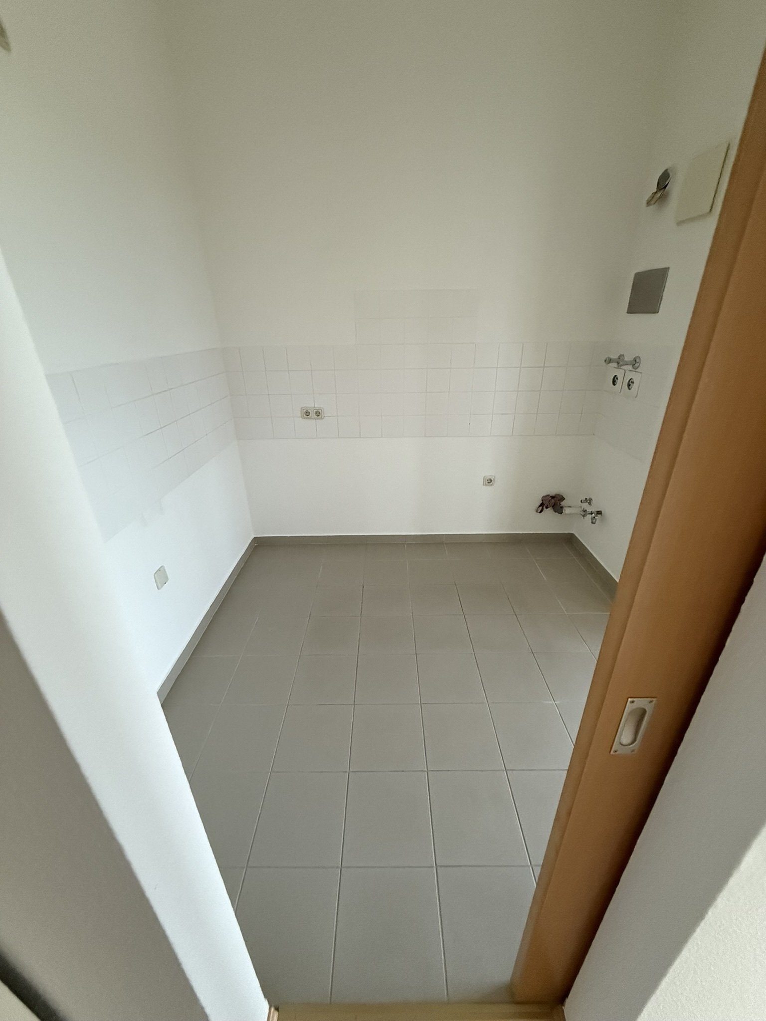 Moderne 2-Raum-Wohnung mit großer Dachterrasse und TG-Stellplatz! Vermietet!