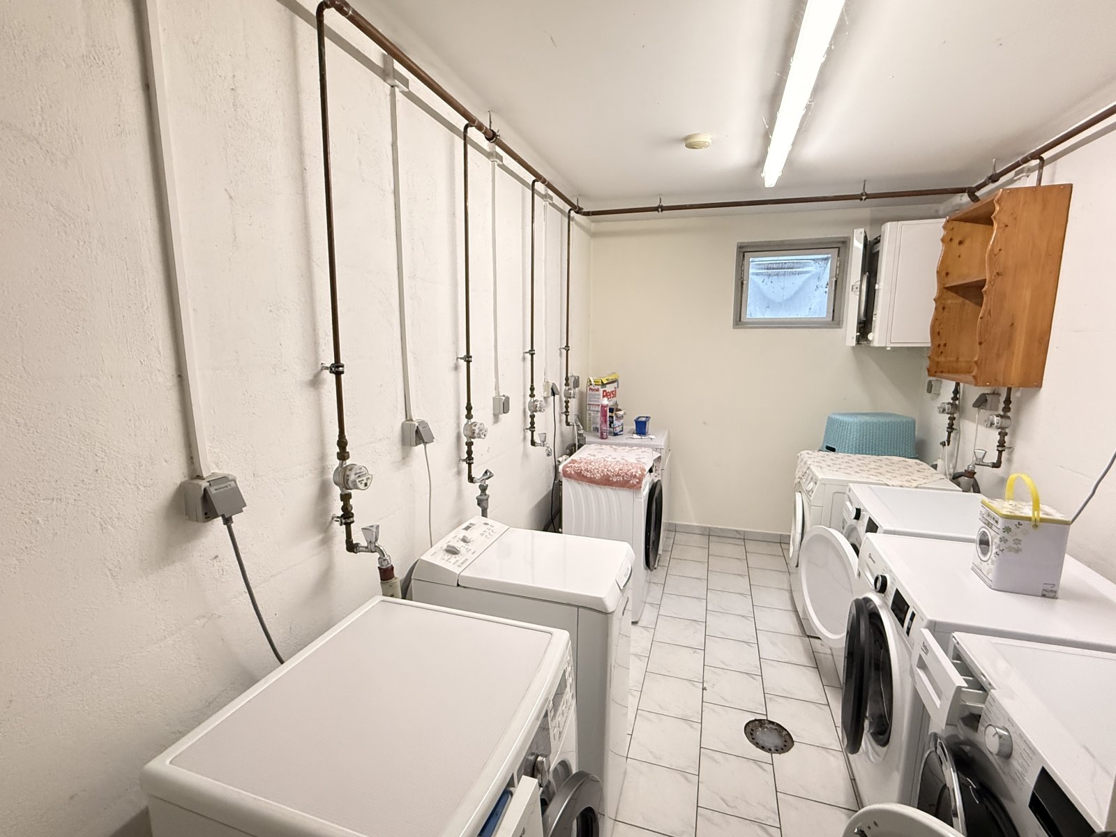 4-Raumwohnung mit Terrasse, Gäste-WC u. TG-Stpl. in ruhiger Lage! Leerstand!