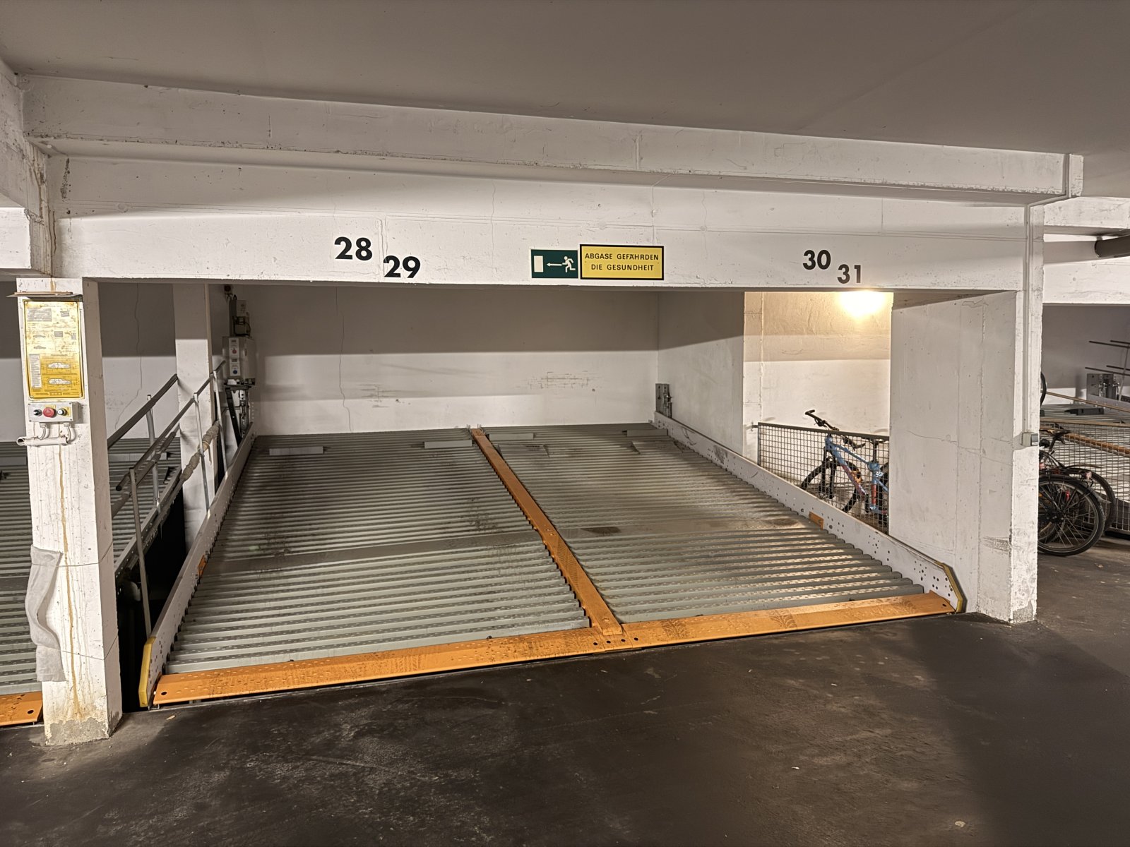 4-Raumwohnung mit Terrasse, Gäste-WC u. TG-Stpl. in ruhiger Lage! Leerstand!