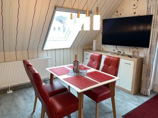 Exklusive Strandnähe trifft moderne Eleganz! EFH mit Einliegerwohnung in Bestlage von Thiessow!