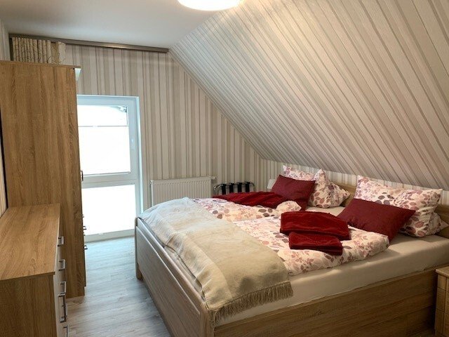 Exklusive Strandnähe trifft moderne Eleganz! EFH mit Einliegerwohnung in Bestlage von Thiessow!