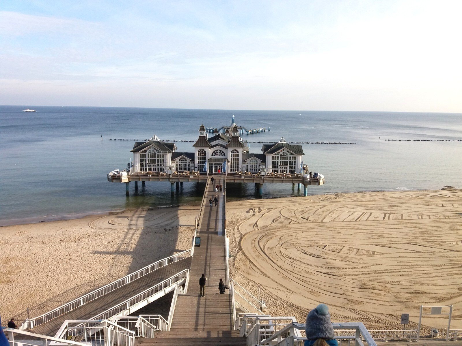 Exklusive Strandnähe trifft moderne Eleganz! EFH mit Einliegerwohnung in Bestlage von Thiessow!