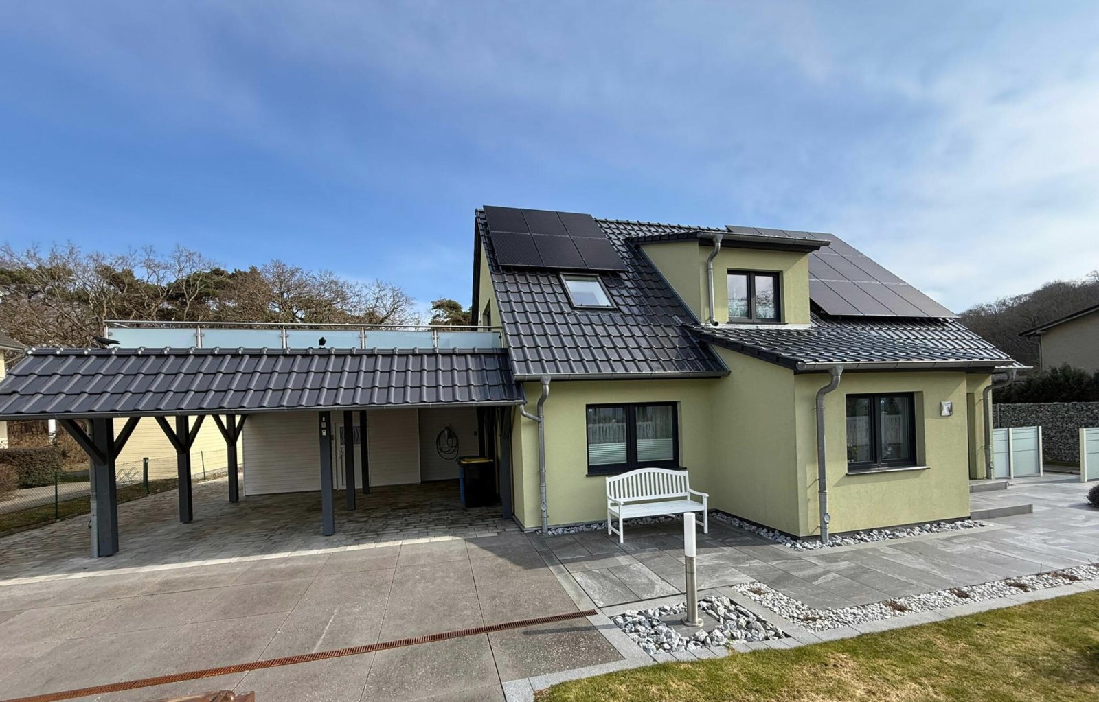 Exklusive Strandnähe trifft moderne Eleganz! EFH mit Einliegerwohnung in Bestlage von Thiessow!