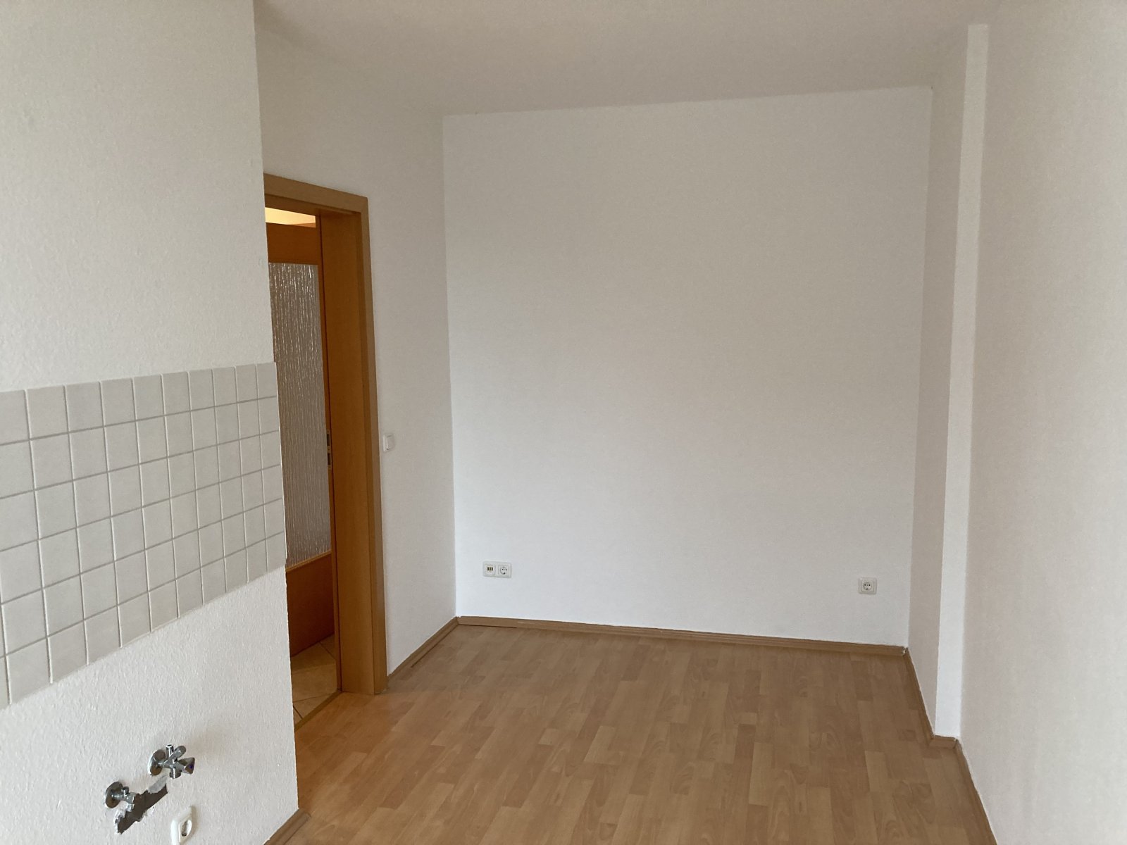 Ab 01.08.26! Schöne 1-Raumwohnung mit Balkon, Wanne, attraktive Lage, Nähe Muldenpromenade!