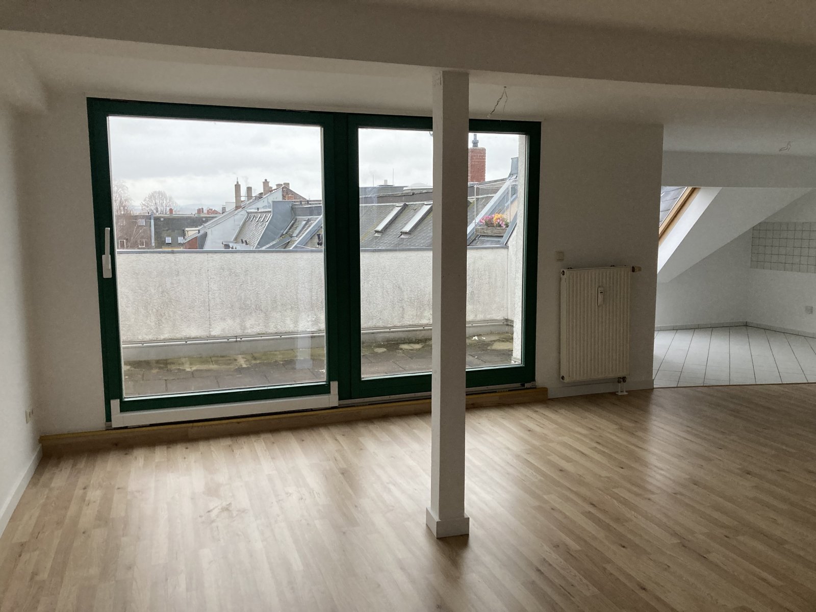 Schöne 3-Raum-Maisonette-WE mit Balkon und Loggia!