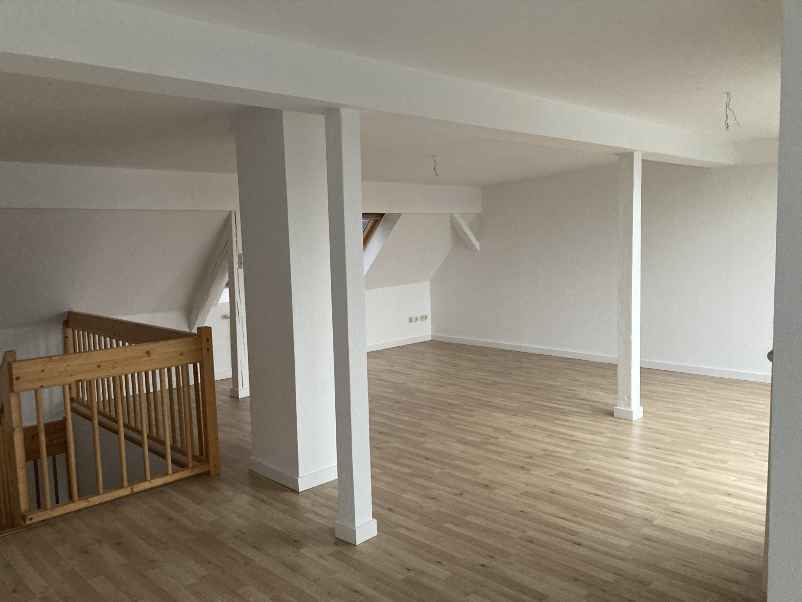 Schöne 3-Raum-Maisonette-WE mit Balkon und Loggia!