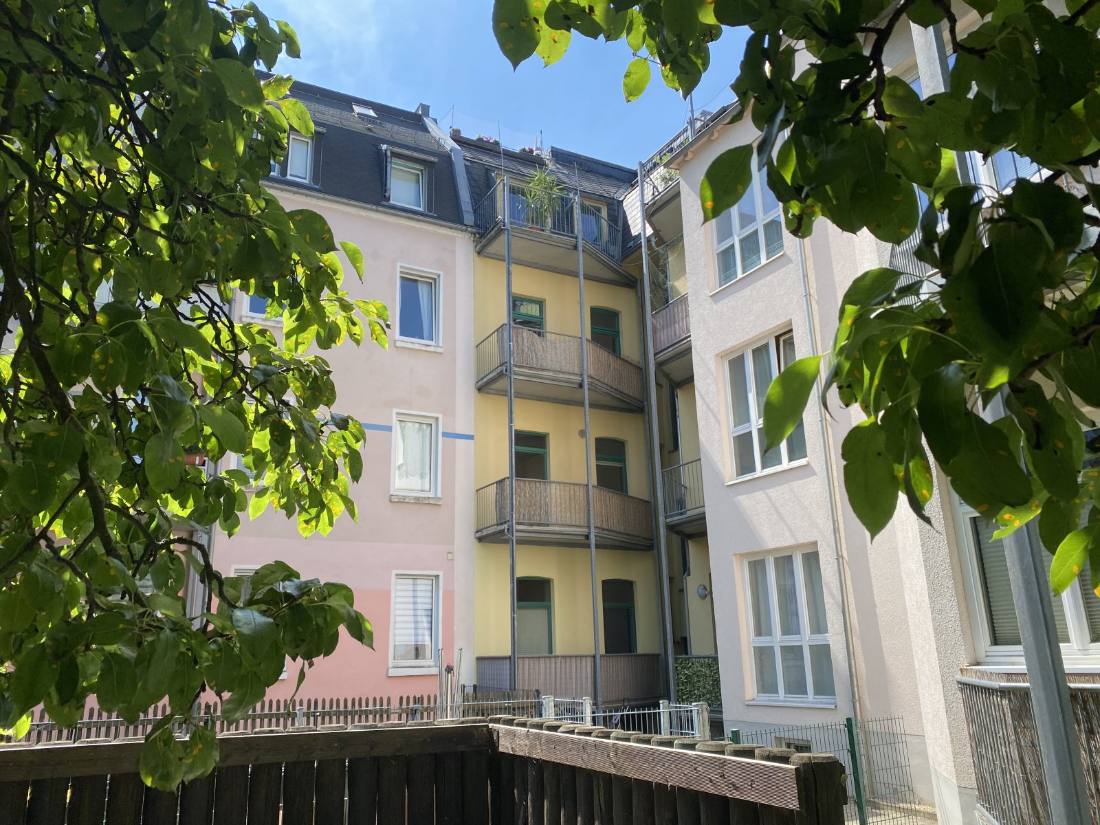 Schöne 3-Raum-Maisonette-WE mit Balkon und Loggia!