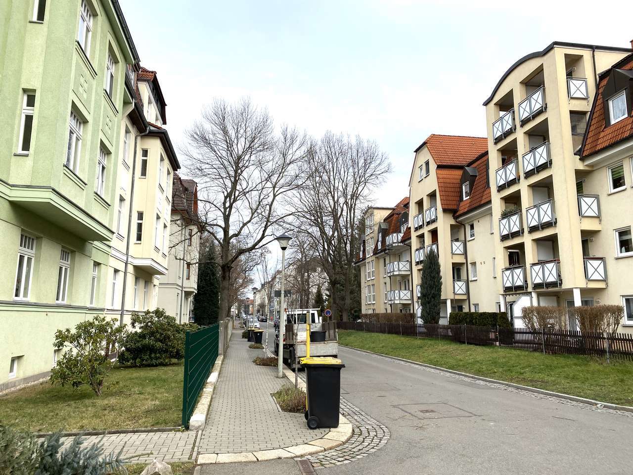 Ab 01.08!! Wohnen am Schwanenteich! 2-Raum-Whg., Balkon, Gartennutzung nach Absprache