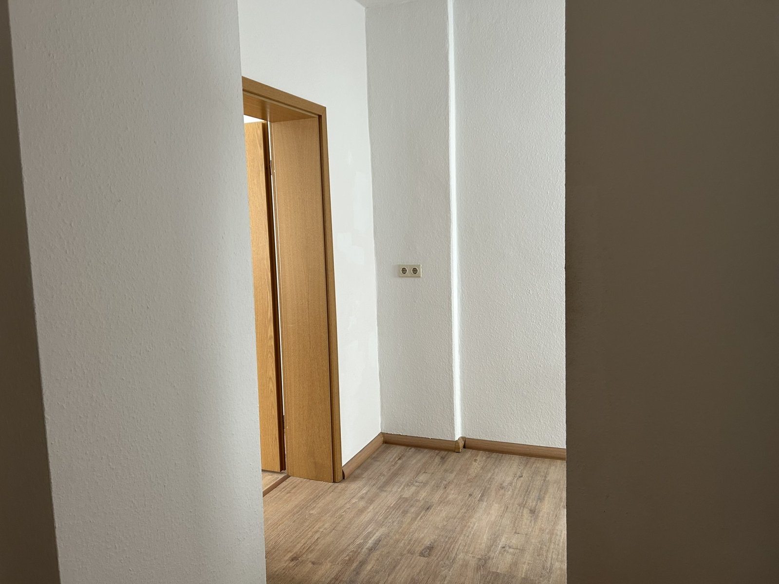 ab 01.03.2026!! Gemütliche 1-Raumwohnung direkt am Zwickauer Dom!