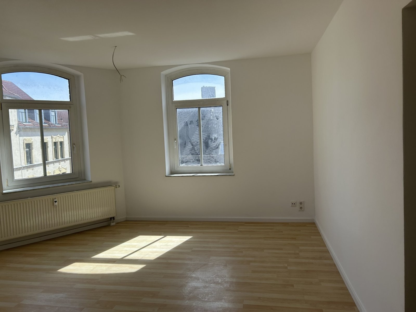 Frisch renovierte 2-Zimmer-Whg. mit Balkon, nähe Marienthal