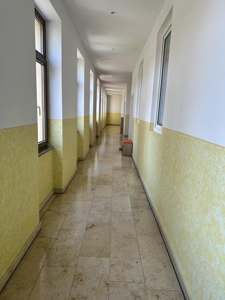 Historisches Villenviertel! 1-Zimmer-Whg. (OG) mit EBK, Tageslicht-Bad und Stellplatz.