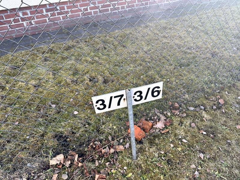 Historisches Villenviertel! 1-Zimmer-Whg. (OG) mit EBK, Tageslicht-Bad und Stellplatz.