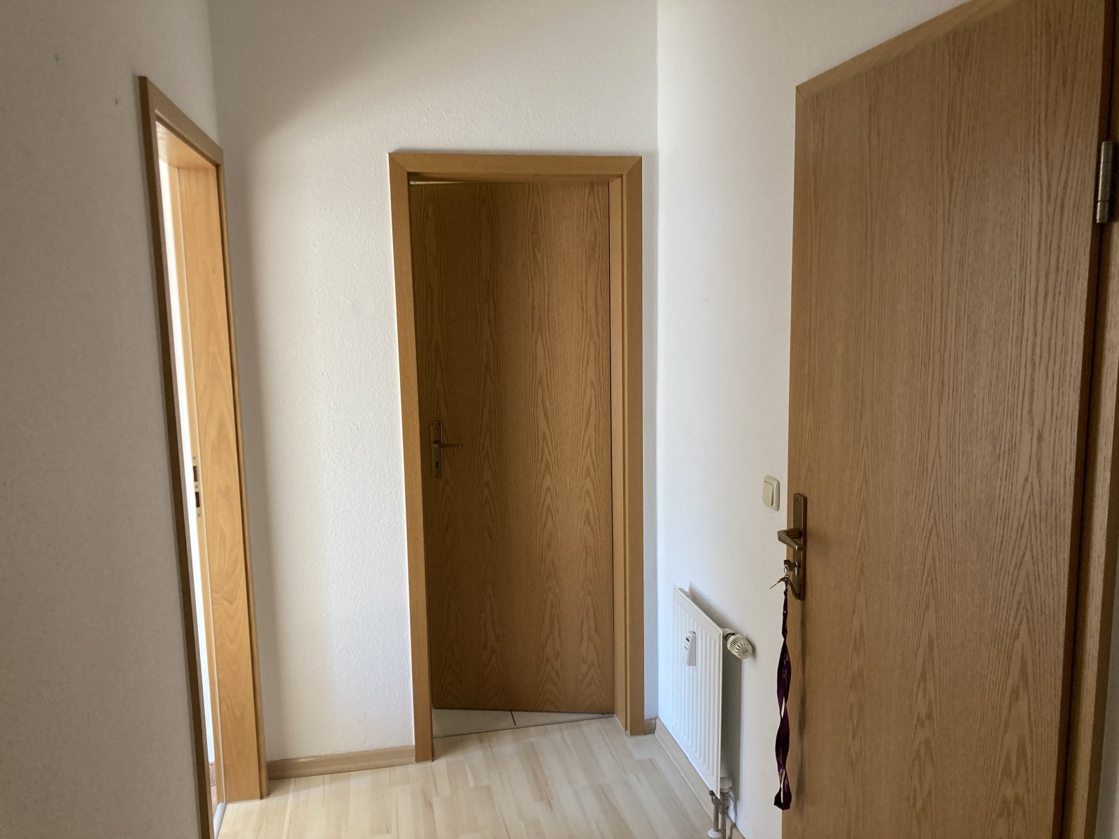 Fraureuth, schöne 2-Zimmer Erdgeschosswohnung mit Balkon, Stellplatz optional