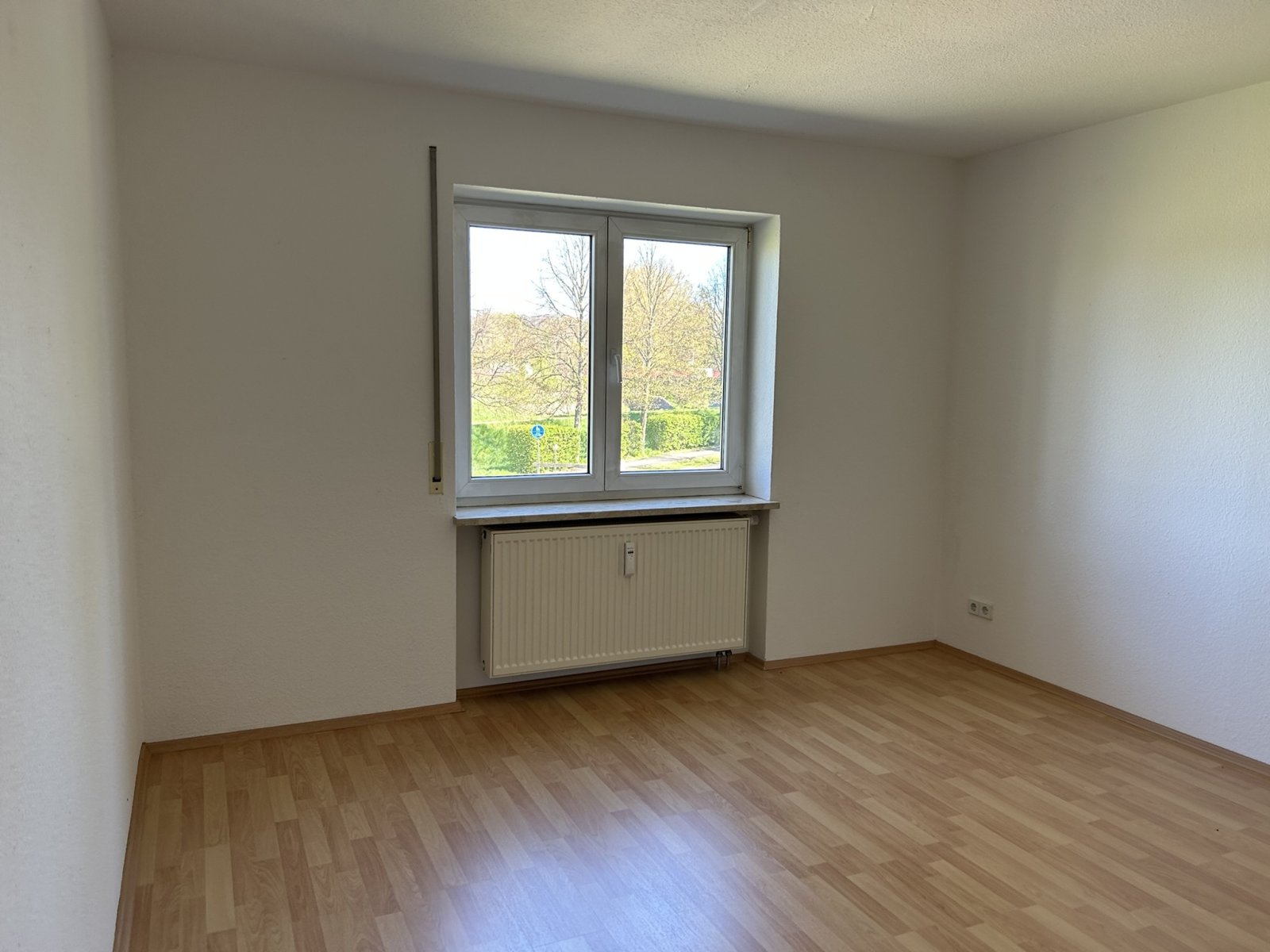 3-Raum-Wohnung Nähe Muldenaue. 1.OG, Balkon, TG-Stellplatz