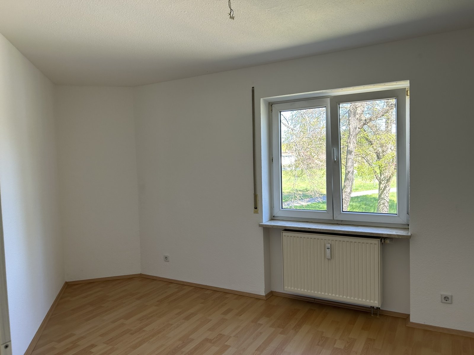 3-Raum-Wohnung Nähe Muldenaue. 1.OG, Balkon, TG-Stellplatz